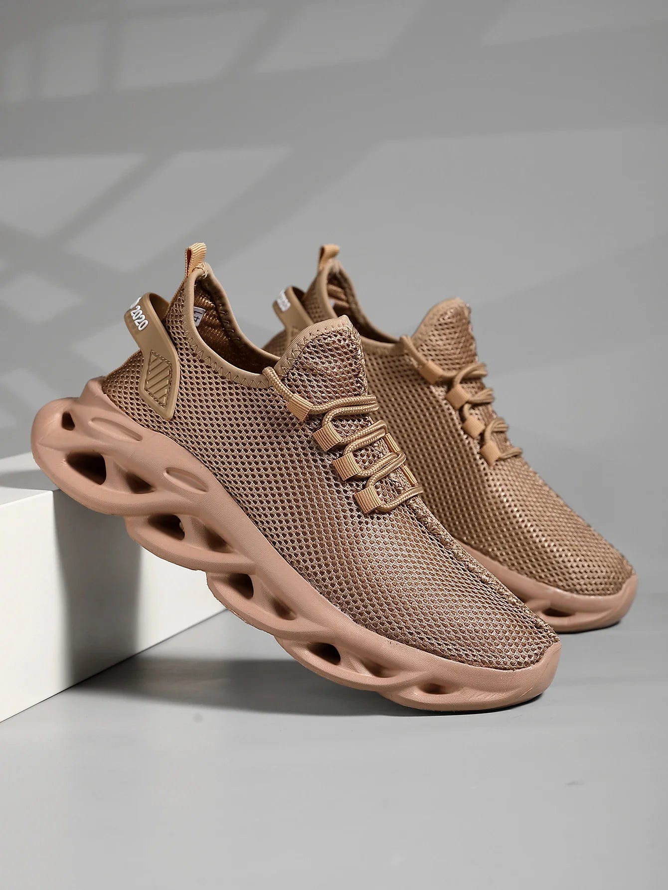 Men’s Breathable Mesh Sneakers – Lightweight Running Shoes